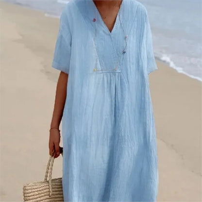 Sandra | Vestido informal con textura de lino y escote en pico - Ebora Store